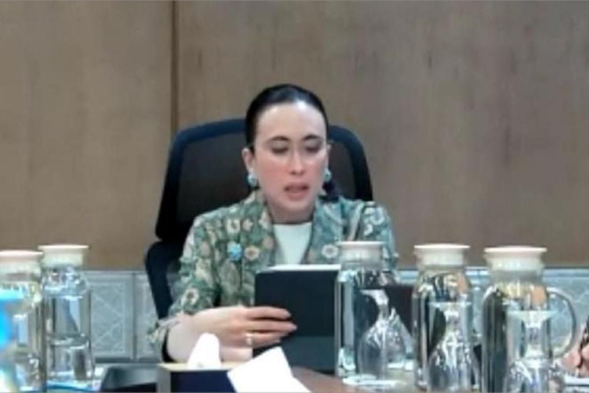 Wisatawan difasilitasi selama evakuasi erupsi Lewotobi Laki-laki